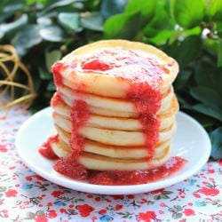 American Pancakes with Strawberries