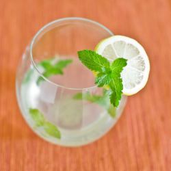 Middle Eastern Mint Lemonade