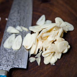 Thinly Sliced Garlic