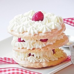 Raspberry Meringue Dessert