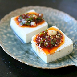 Steamed Tofu with Spicy Sauce