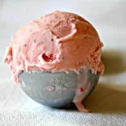 Homemade Strawberry Ice Cream