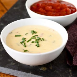 Restaurant Style Queso Dip
