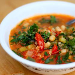Tomato, White Bean & Quinoa Soup