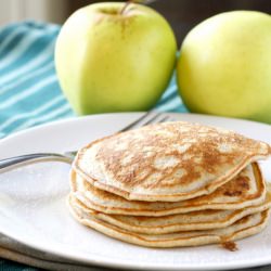 Apple Cinnamon Pancakes