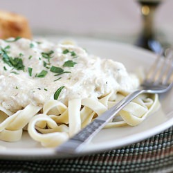 Slow Cooker Chicken Fettuccine