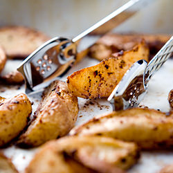 Spicy Low-Fat Potato Wedges