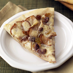 Sliced Pear Dessert Pizza
