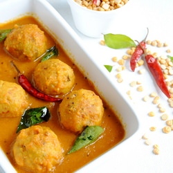 Lentil Balls in Tamarind Gravy