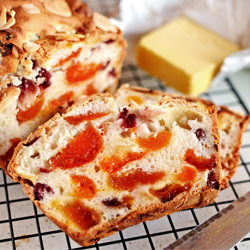 Apricot and Apple Loaf