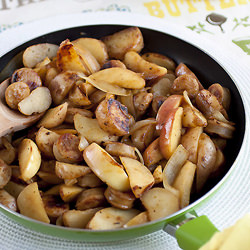 Sausage Apple & Red Potato Skillet
