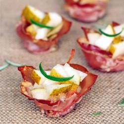 Prosciutto Cups with Pears