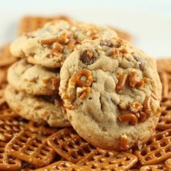Peanut Butter and Pretzel Cookies