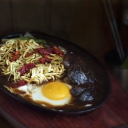 Sizzling Noodles