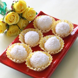Coconut Ladoo