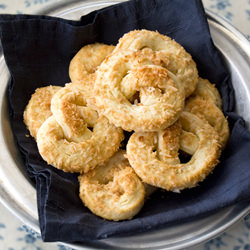 Toasted Coconut Pretzel