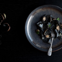 Squid Ink Pasta, Clams & White Wine