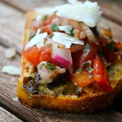 Pesto Bruschetta Crostini