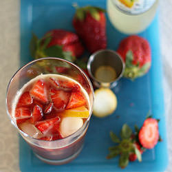 Pimm’s with Lemon and Strawberries