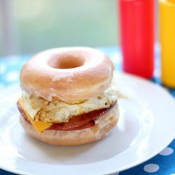 Breakfast Doughnutwich