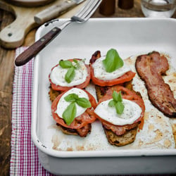 Bacon & Mozzerella Tartine