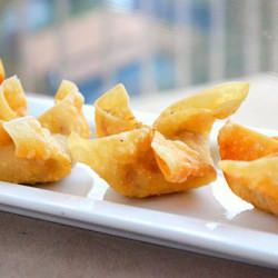Crispy Bacon & Onion Wonton Flowers