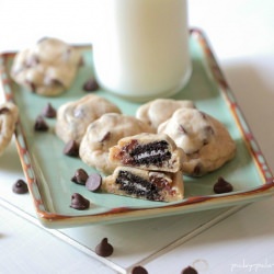 Itty Bitty Oreo Stuffed Cookies