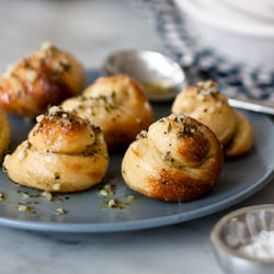 Killer Garlic Rolls