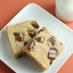 Peanut Butter Cup Blondies