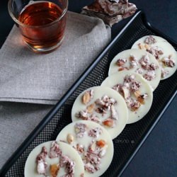 Mendiants White with Soft Nougat