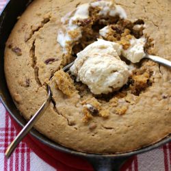 One-Skillet Gooey Pumpkin Cake