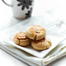 Malaysian Almond Cookies