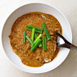 Noodle with Fish and Peanut Sauce