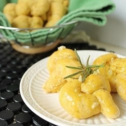 Pumpkin Rosemary Garlic Knots