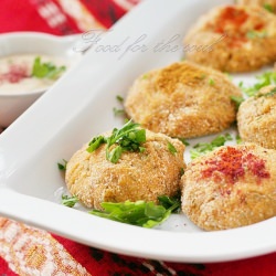 Balls of Red Lentils with Bulgur
