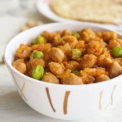 Soya Chunks Dry Curry