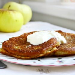 Quick Apple Pancakes