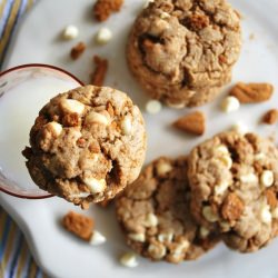 Biscoff & White Chocolate Chip Cookies