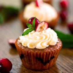 Pom-Berry Mini Cupcakes