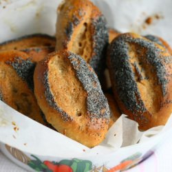 Rye Rolls with Poppy
