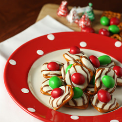 Holiday Pretzel Treats