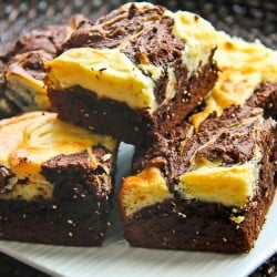 Brownies with Cream Cheese and Chia