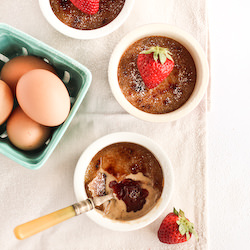 Spiced Strawberry Crème Brûlée