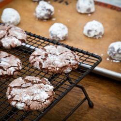 Chocolate Mint Crackle Cookie