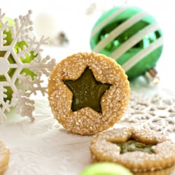 Pistachio Praline Linzer Cookies