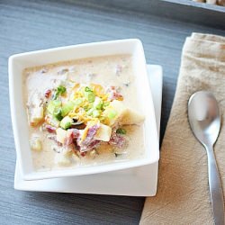 Cheesy Ham and Potato Soup