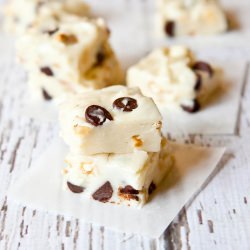 White Choc Peanut & Pretzel Fudge