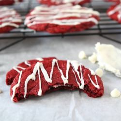 Red Velvet Cheesecake Cookies