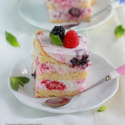 Yogurt and Berry Cake