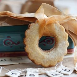 Lemon And Almond Cookie Wreaths